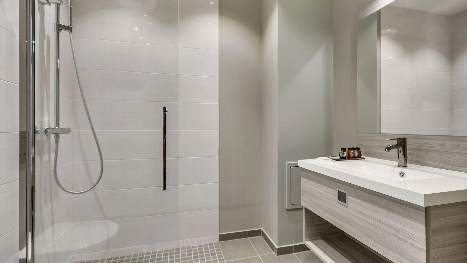 Mode - Arc De Triomphe Apartmanhotel