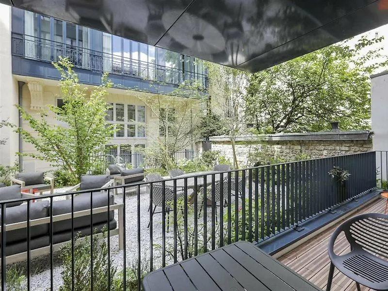 Mode - Arc De Triomphe Apartmanhotel 4*